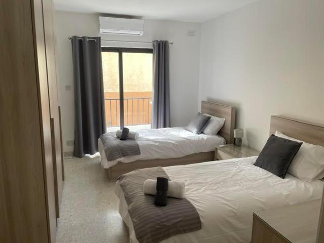Spacious 3 Bedroom Apartment In The Heart Of St Julians St. Julian's Exterior foto