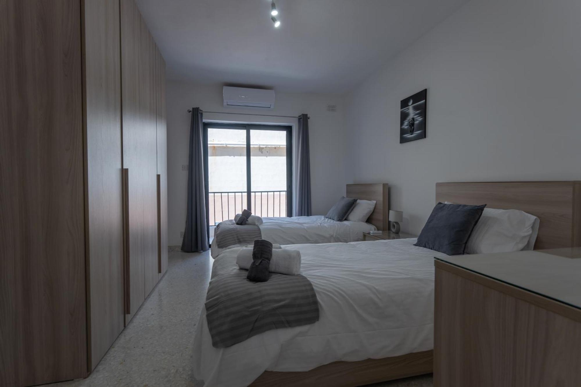 Spacious 3 Bedroom Apartment In The Heart Of St Julians St. Julian's Exterior foto