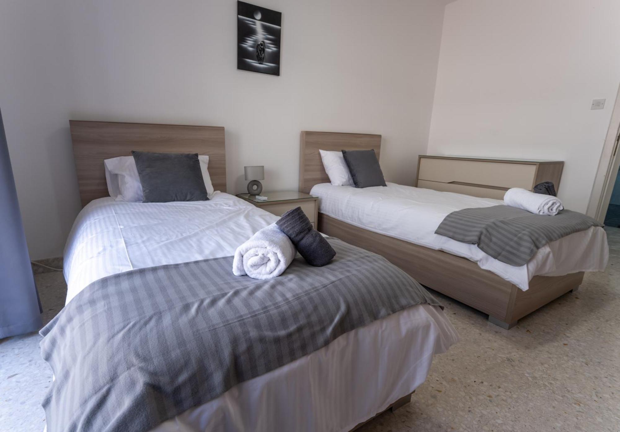 Spacious 3 Bedroom Apartment In The Heart Of St Julians St. Julian's Exterior foto
