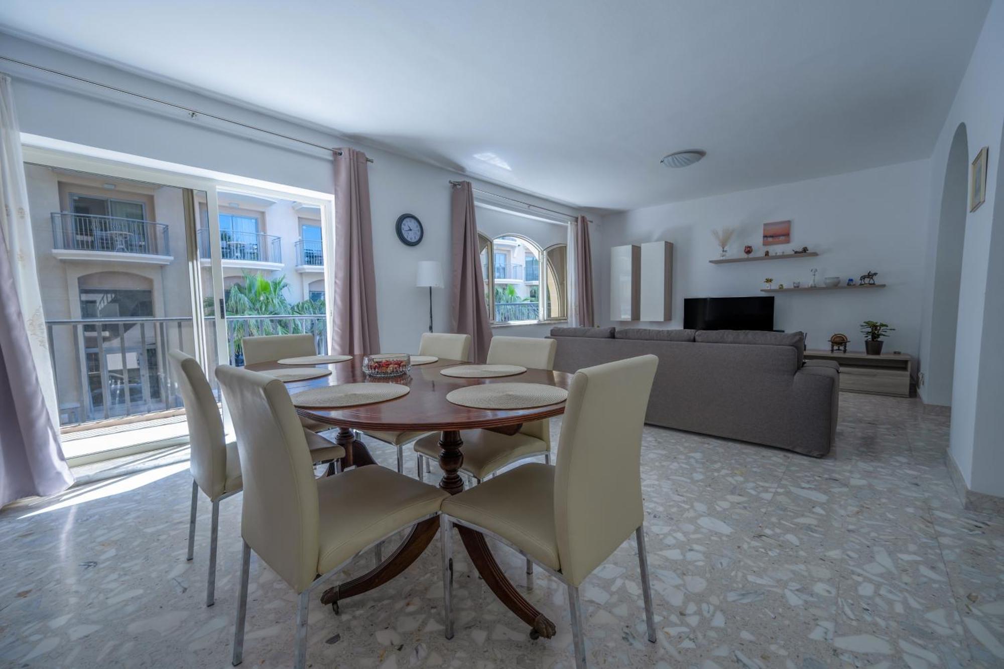 Spacious 3 Bedroom Apartment In The Heart Of St Julians St. Julian's Exterior foto