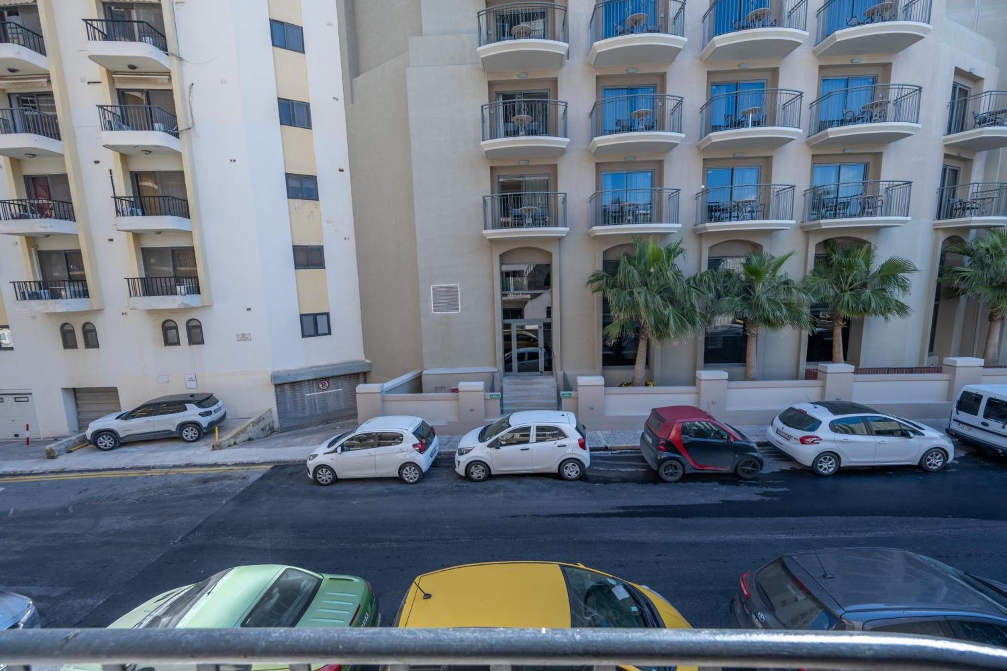 Spacious 3 Bedroom Apartment In The Heart Of St Julians St. Julian's Exterior foto