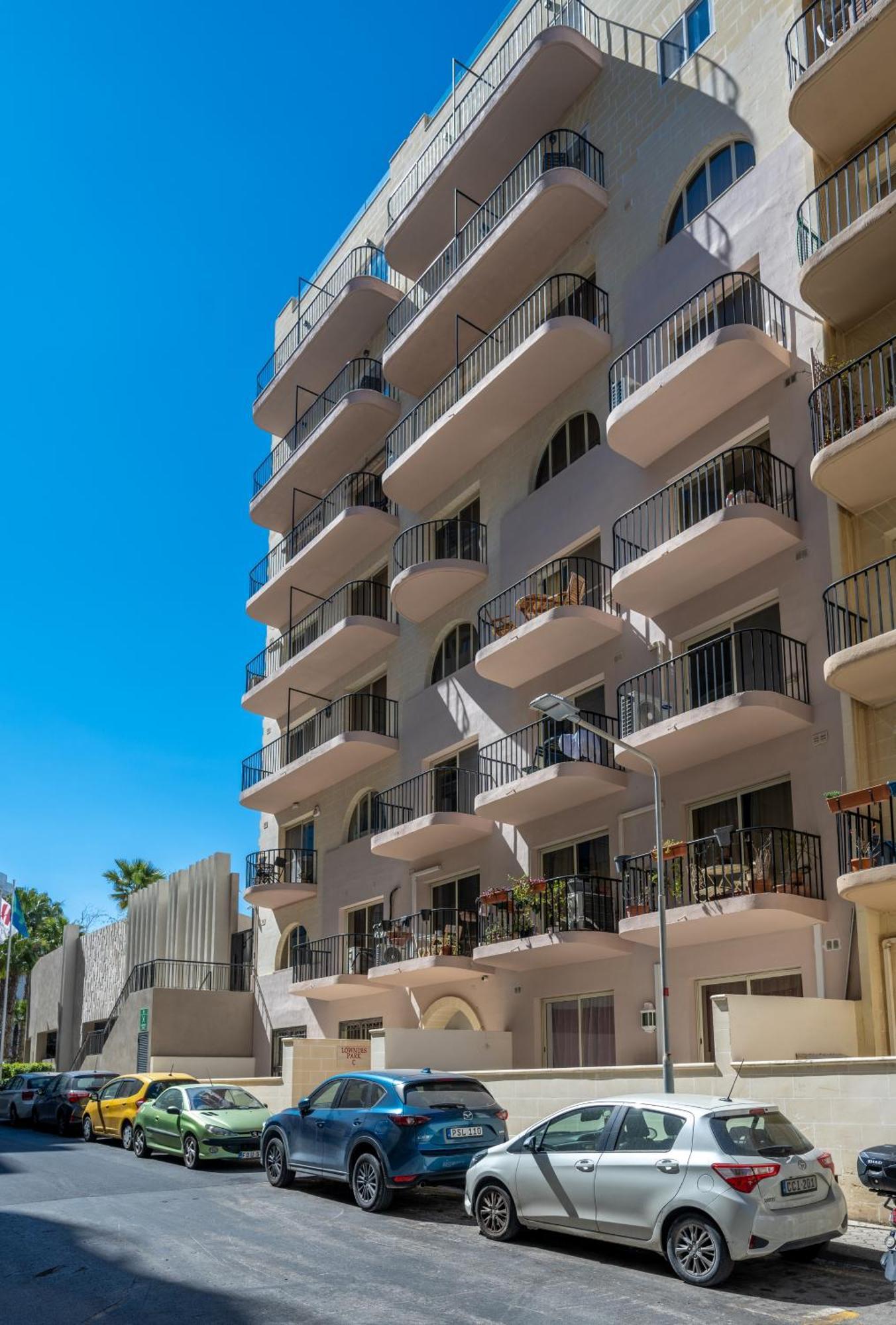 Spacious 3 Bedroom Apartment In The Heart Of St Julians St. Julian's Exterior foto